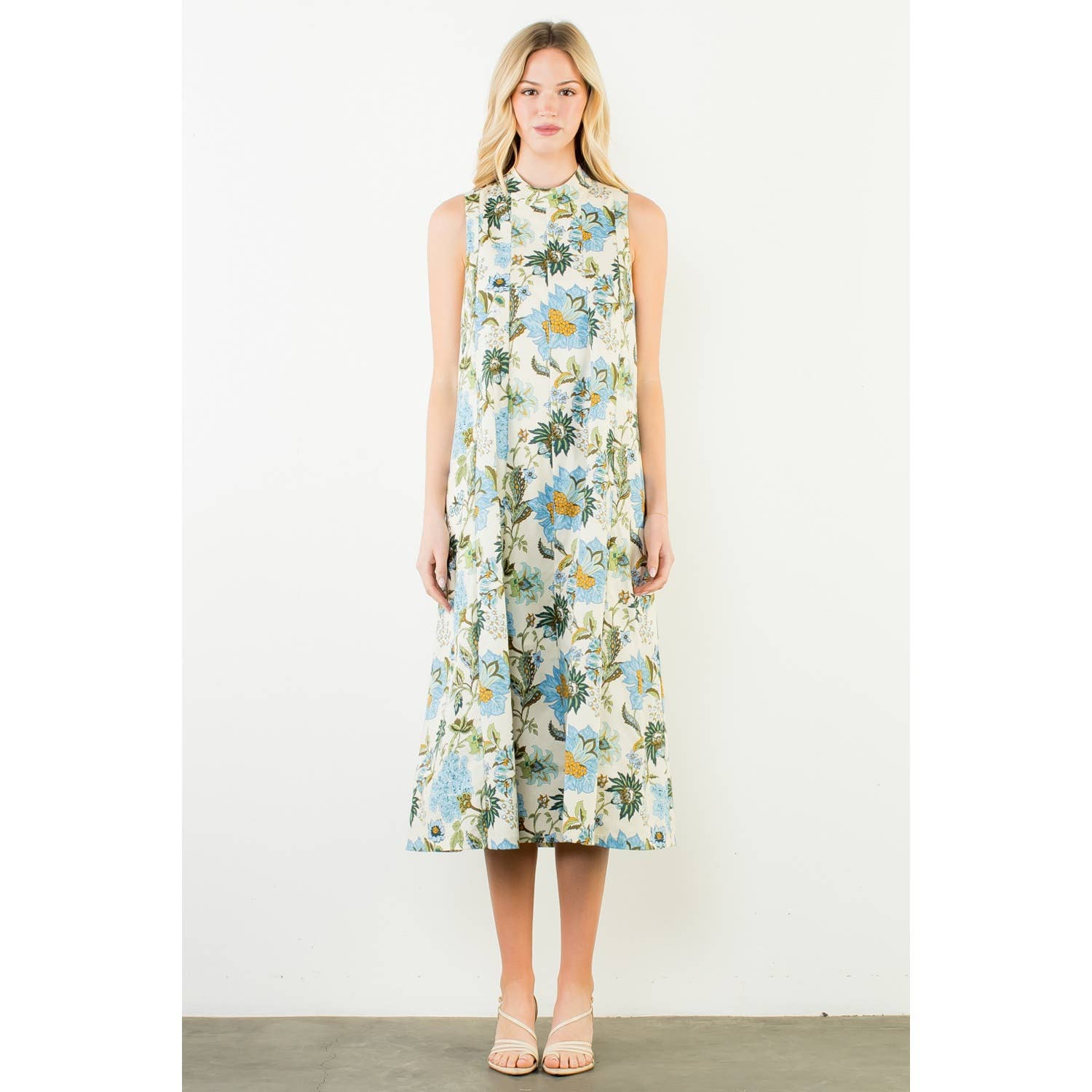 Sleeveless Blue and Green Floral Pattern Dress