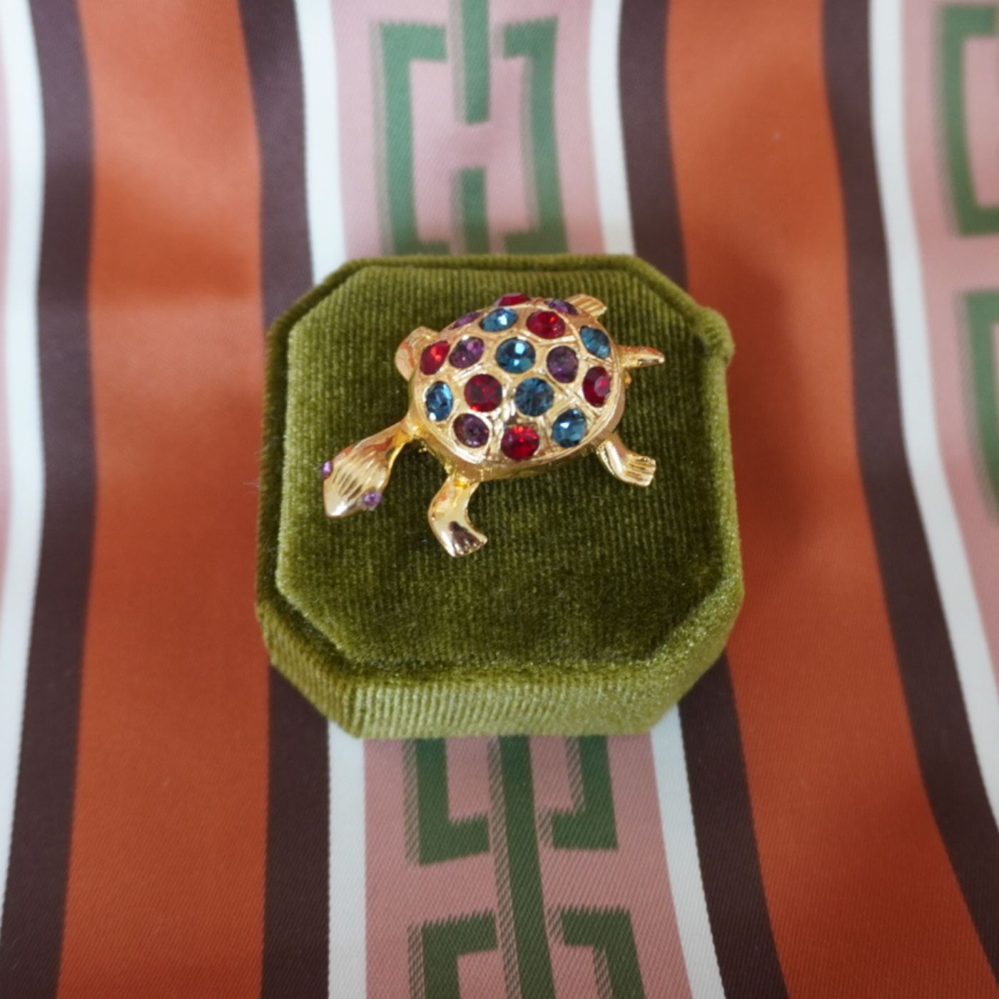 Vintage 1990s Gold Tone Red Blue Purple Crystal Turtle Pin Brooch