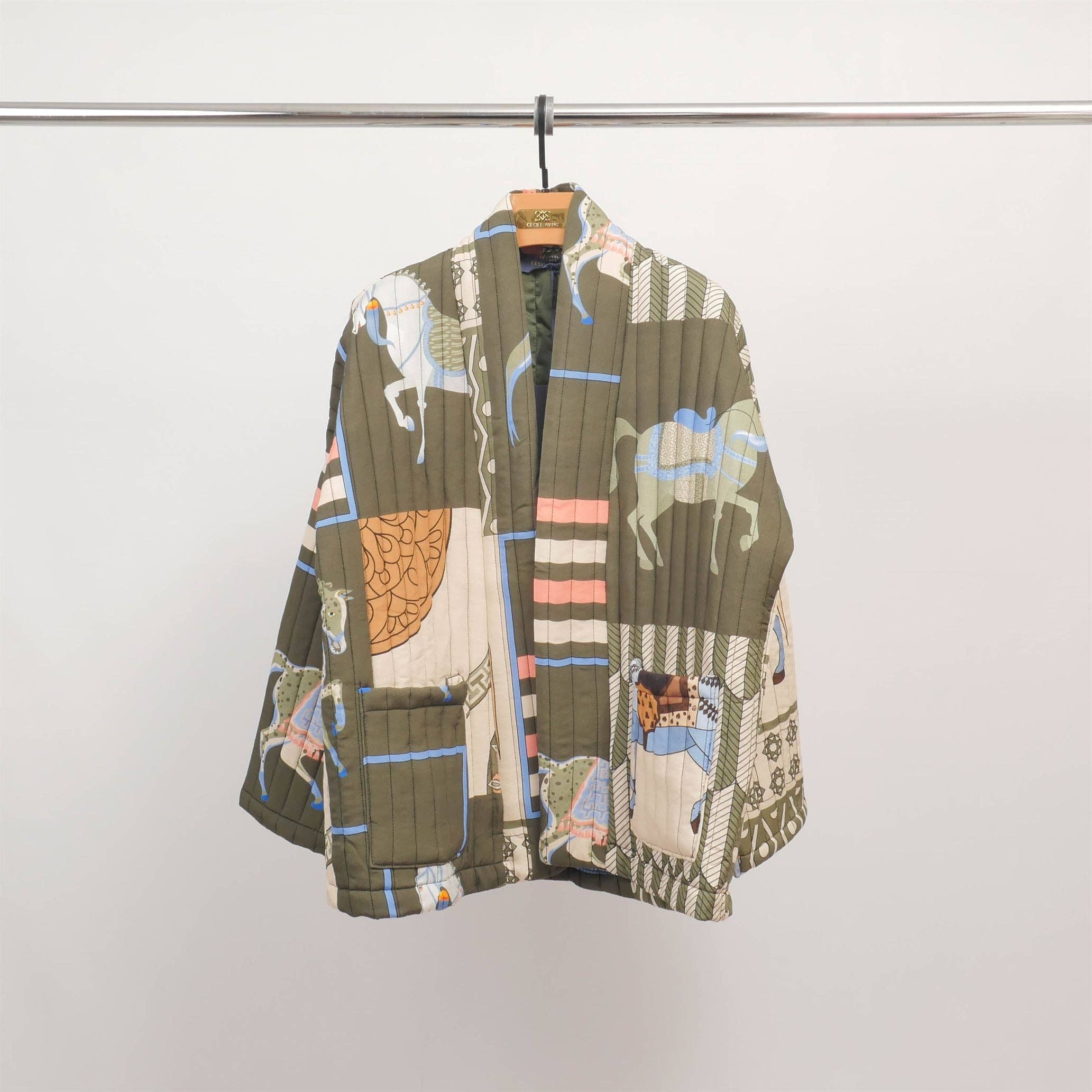 Quilted kimono horse print jacket in Khaki