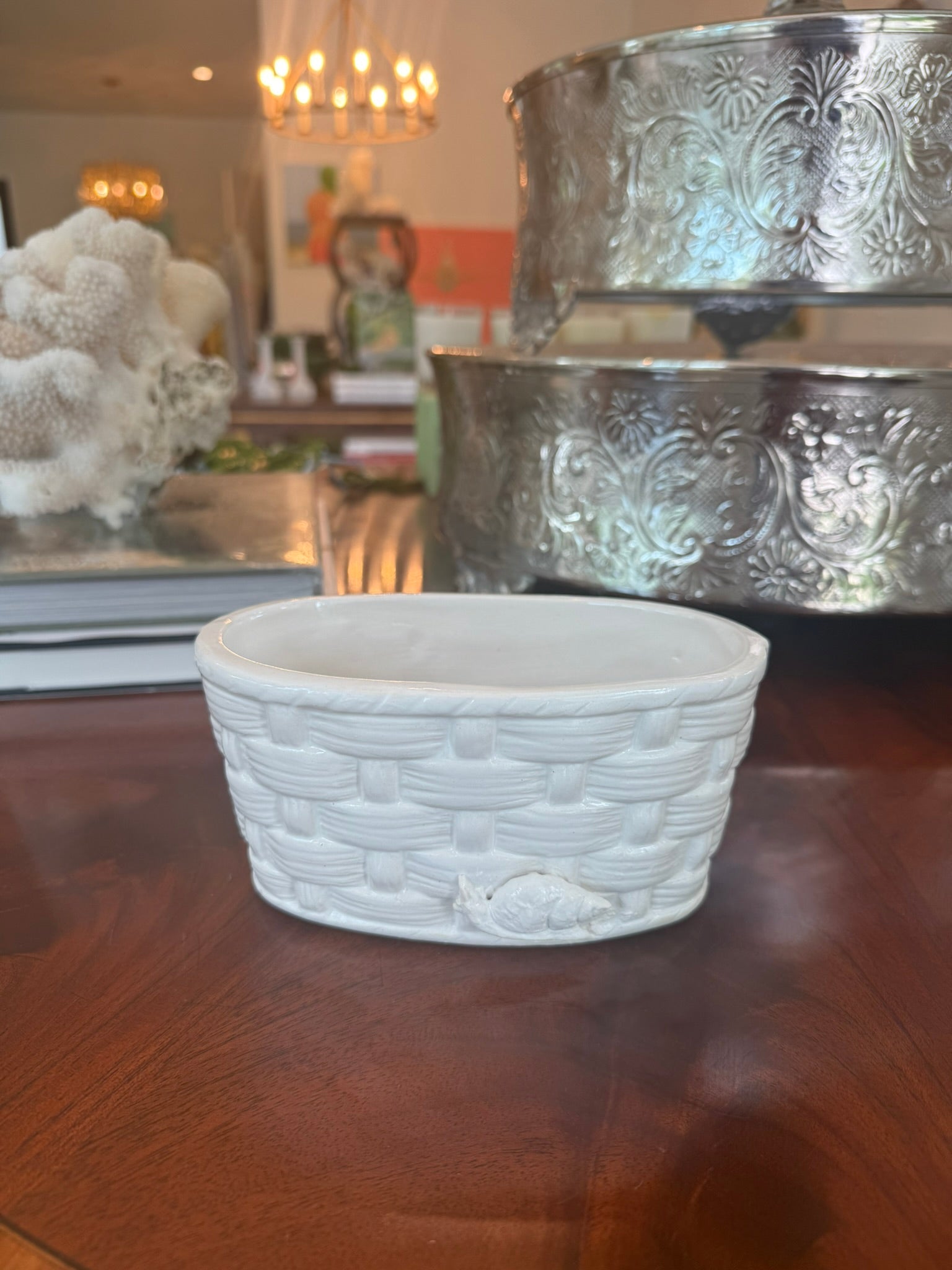 Basket with Snail
