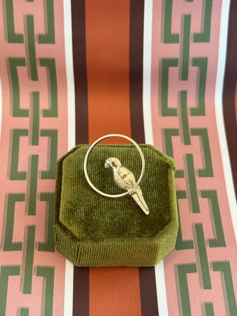 Vintage AVON Parrot in Circle Brooch
