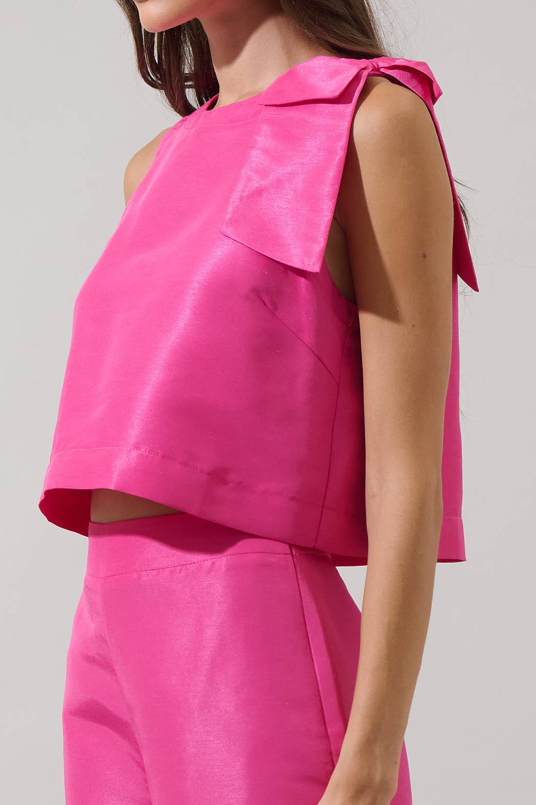 Hestia Caryn Fushia Sleeveless Top