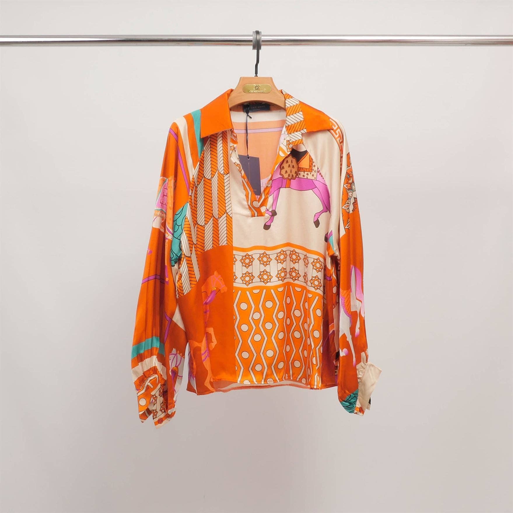 Fluid tunic with equestrian print in Pumpkin
