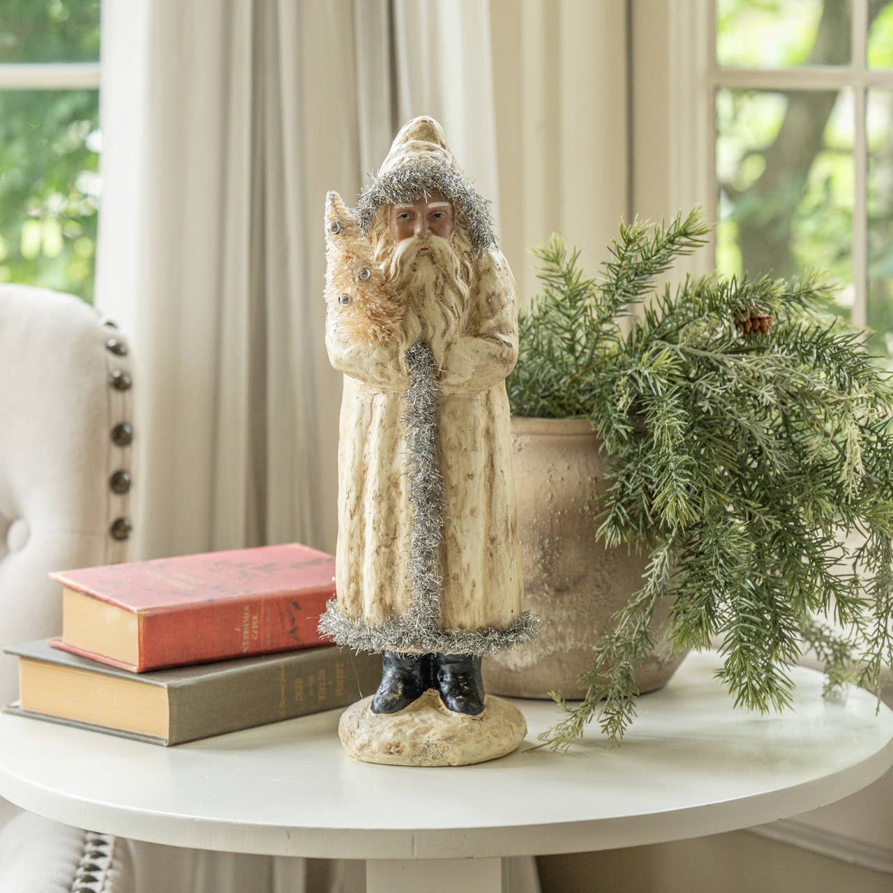 14" VINTAGE WHITE BELSNICKLE