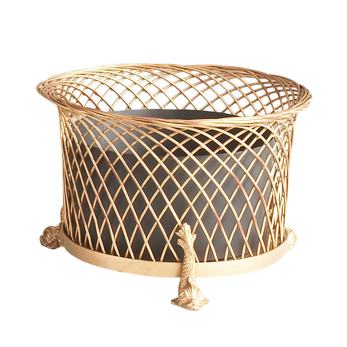 Round Dauphin Planter