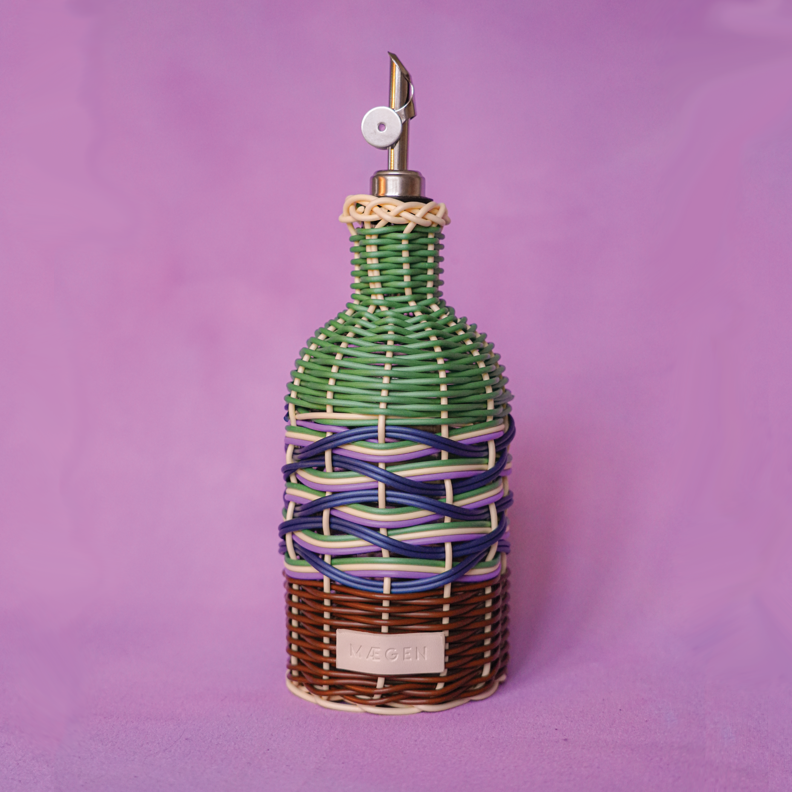 Woven Oil Pourer - Brown/Green