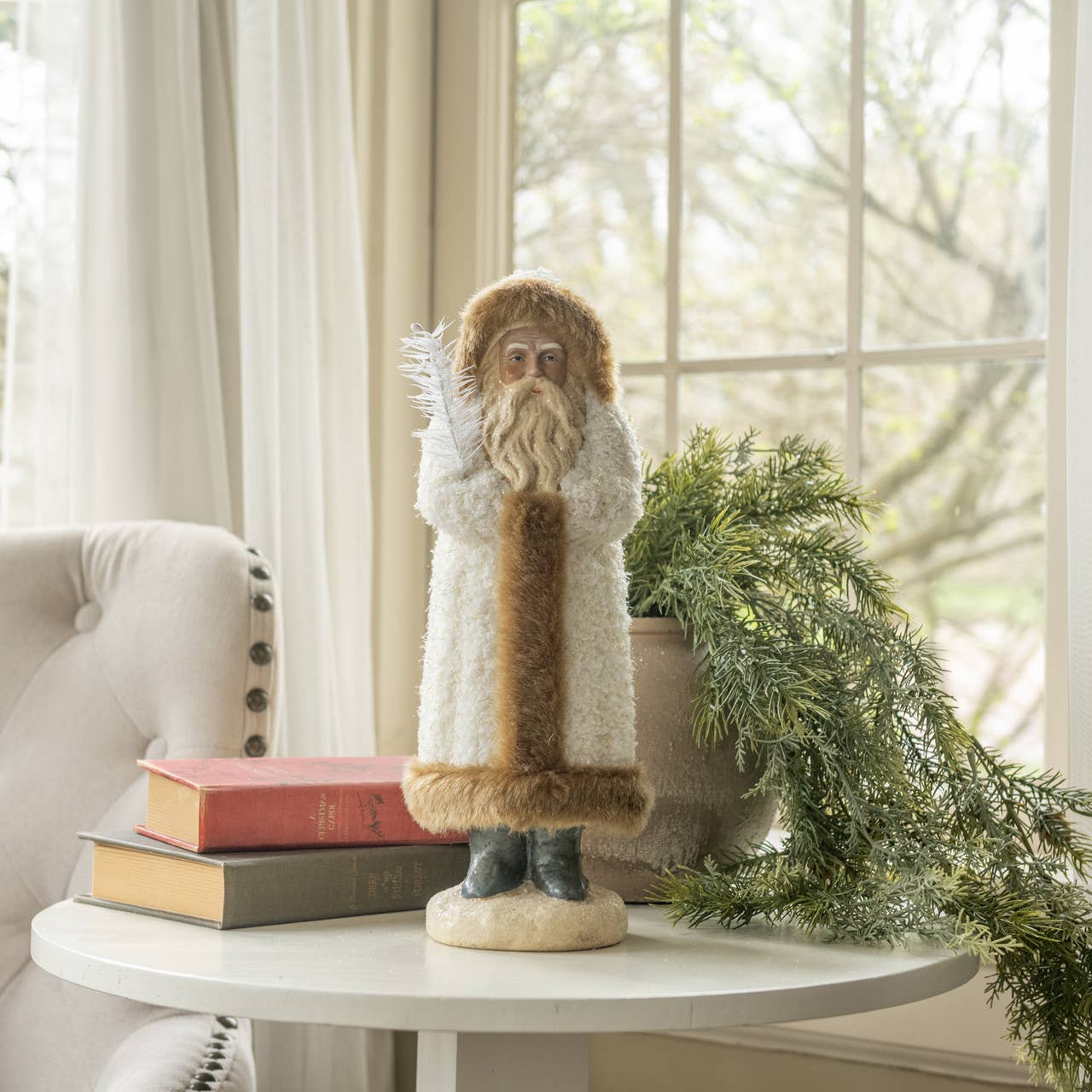 14.5" FURRY WHITE BELSNICKLE