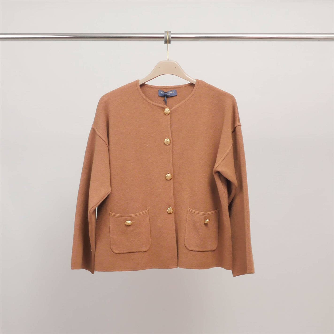 Camel buttoned cardigan with patch pockets